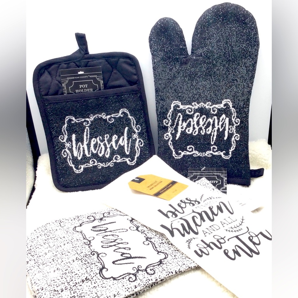 Blessed Home concepts pot holder & kitchen towel set. New